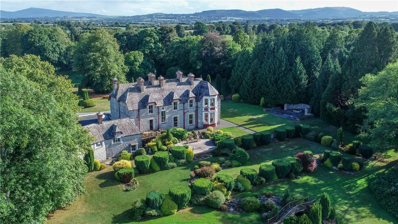 Photo of Kilteelagh House, Dromineer, County Tipperary, 76KM