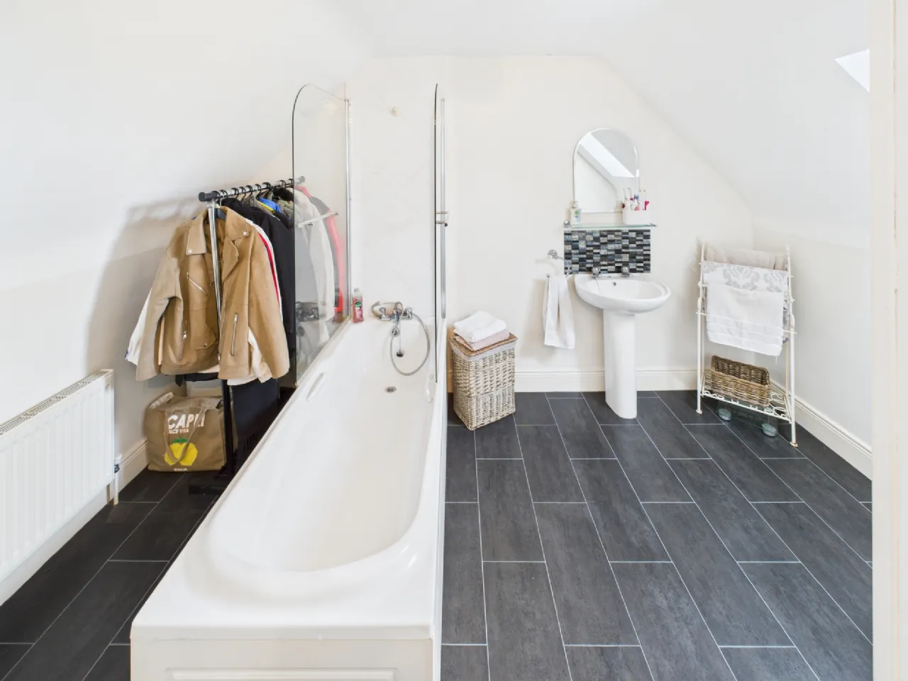 Photo of 7 Killeen Court, Borrisokane, Co. Tipperary, E45XD60