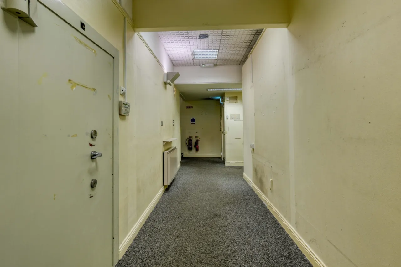 Photo of Ulster Bank, James Fintan Lawlor Avenue,, Portlaoise,, Co.Laois, R32 FX25