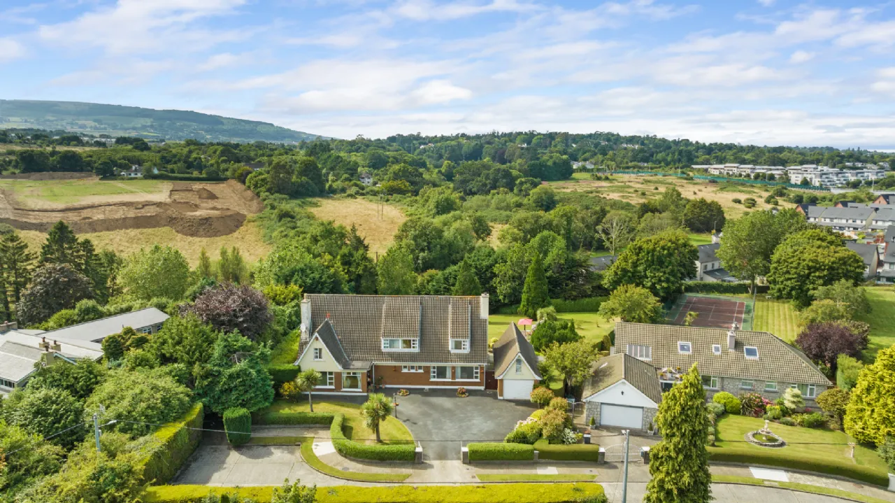 Photo of Carrabawn, 4 Sunnyhill Park, Cabinteely, Dublin 18, D18 H9W6