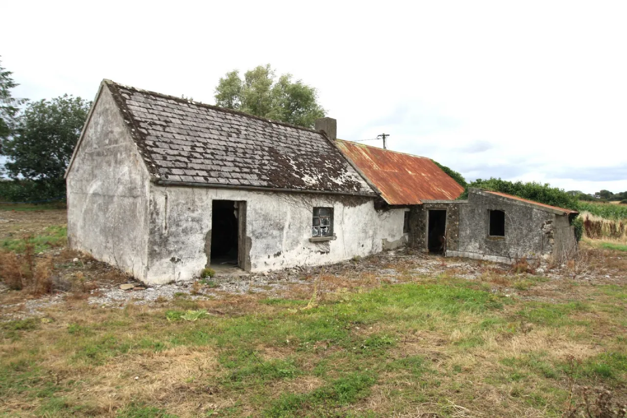 Photo of Derelict Cottage At, Garryhundon, Ballybar, Carlow