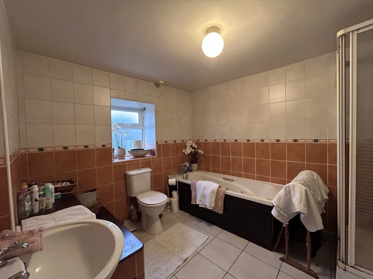 Photo of The Hill Inn, Barrack St, Cahir, Co Tipperary, E21VF95