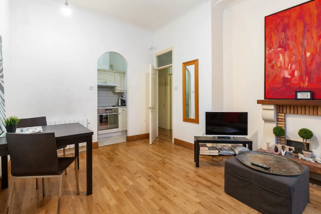 Photo of 215 Bachelors Walk, Dublin 1, D01 W251