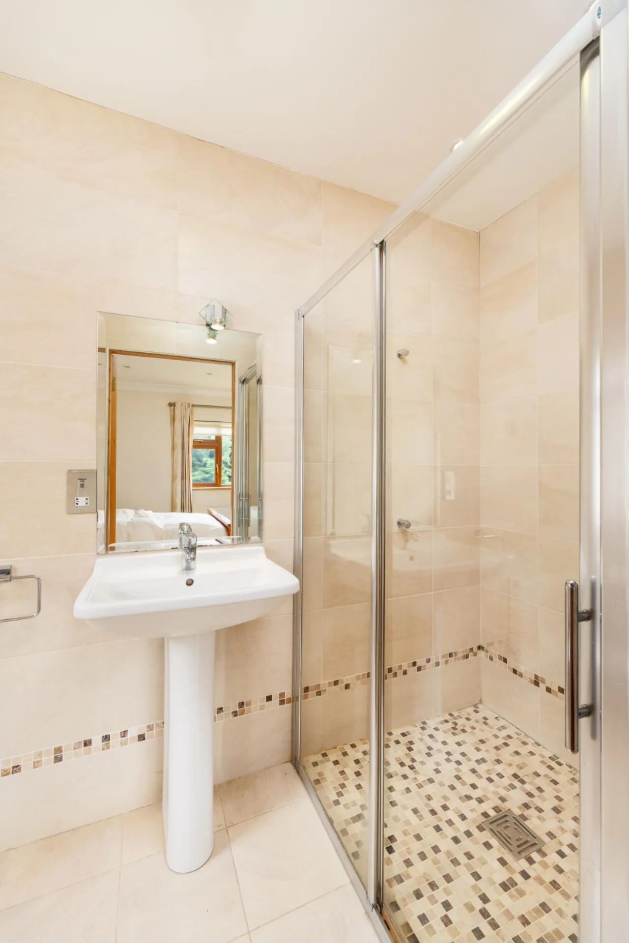 Photo of 10 Woodside, Mount Prospect, Clontarf, Dublin 3, D03 WV40