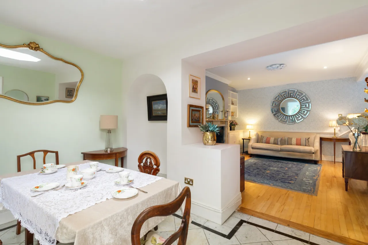 Photo of 11 De Vesci Terrace, Monkstown, Co Dublin, A96 A370