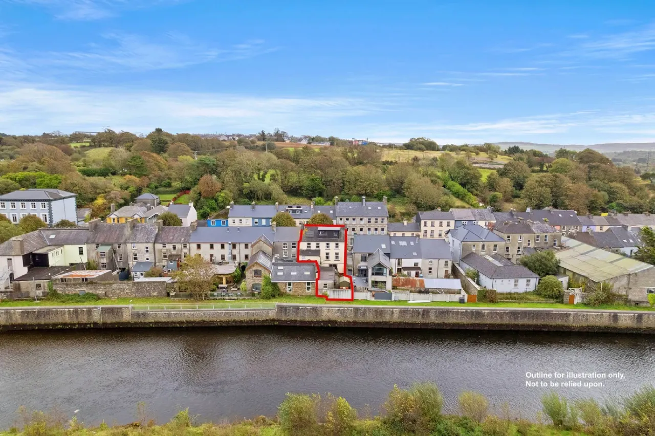 Photo of Ilenroy House, 10 North Street, Skibbereen, Co Cork, P81 DH60