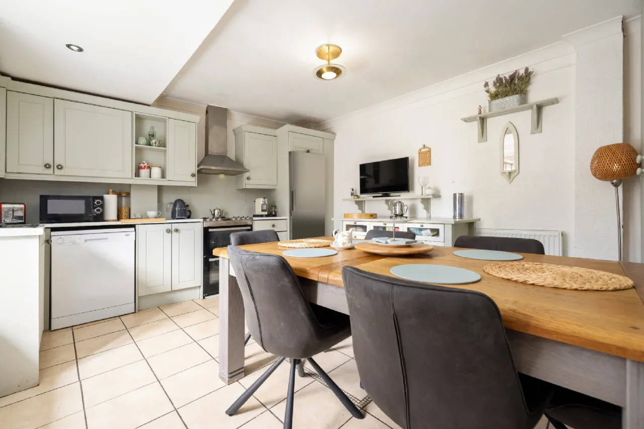 Photo of 100 Strand Road, Sandymount, Dublin 4, D04 VY52