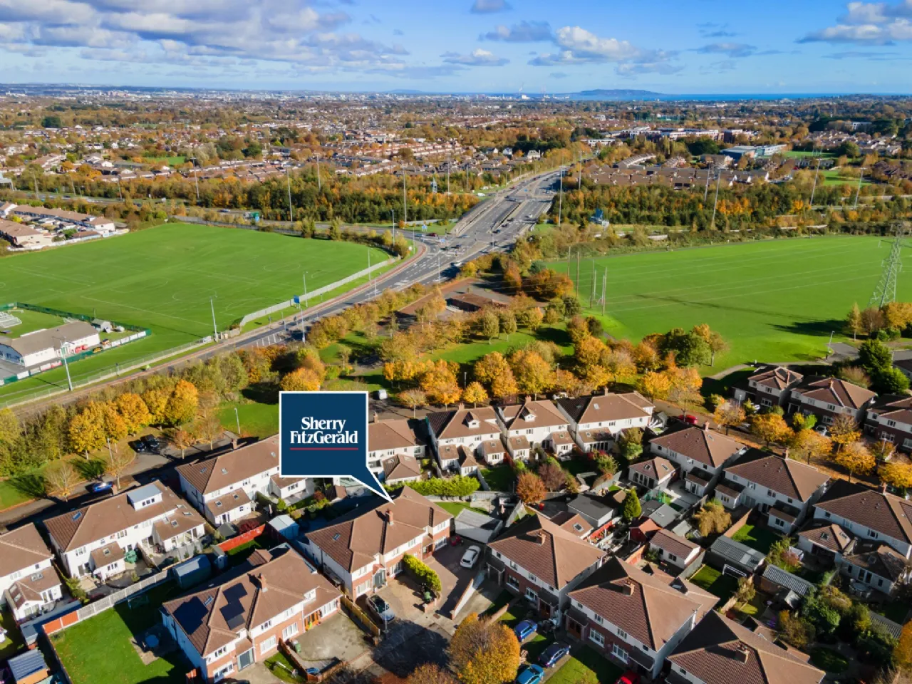 Photo of 22 Woodstown Parade, Knocklyon, Dublin 16, D16 X803