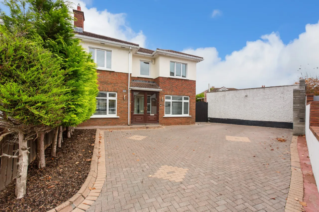 Photo of 22 Woodstown Parade, Knocklyon, Dublin 16, D16 X803