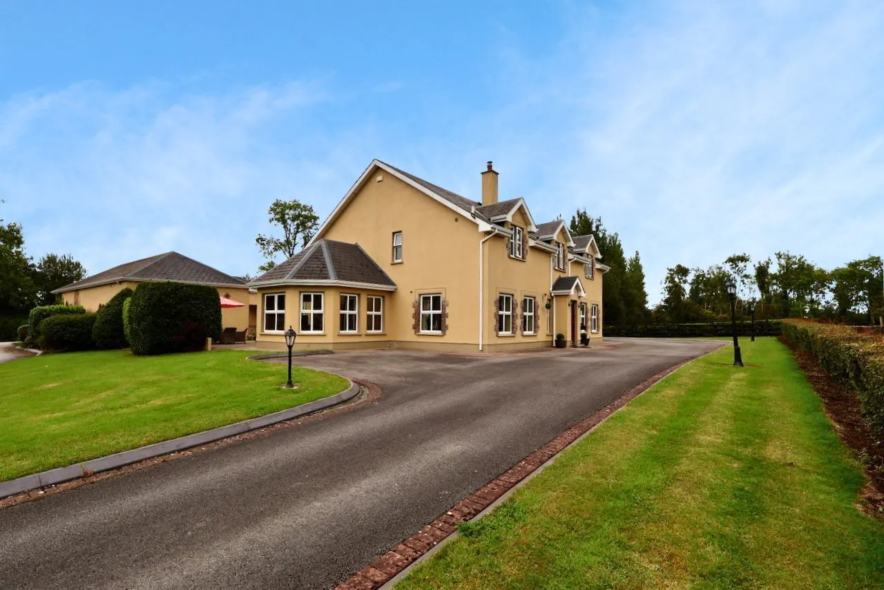 Photo of Creaghduff Stables, Coosan, Athlone, Co Westmeath, N37 K3E3