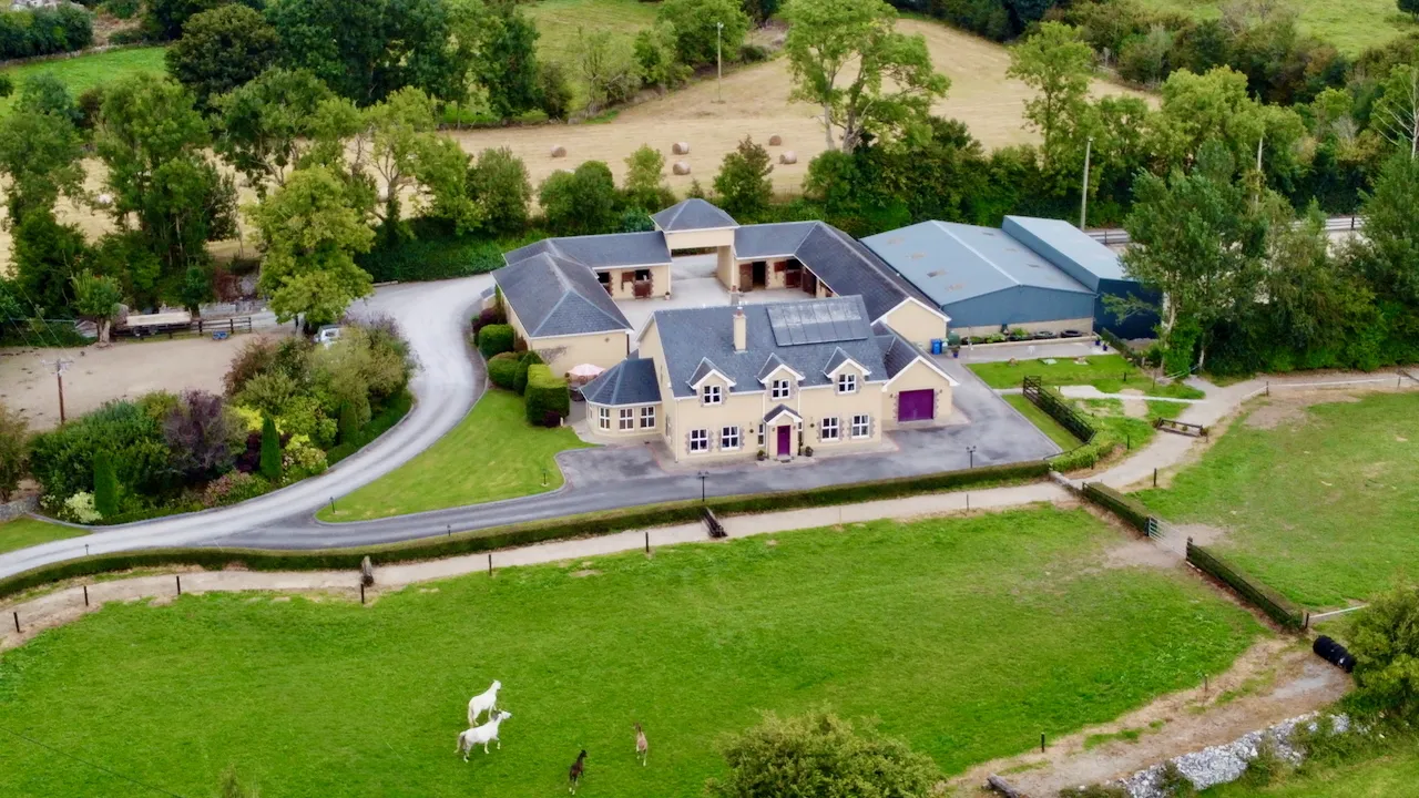 Photo of Creaghduff Stables, Coosan, Athlone, Co Westmeath, N37 K3E3