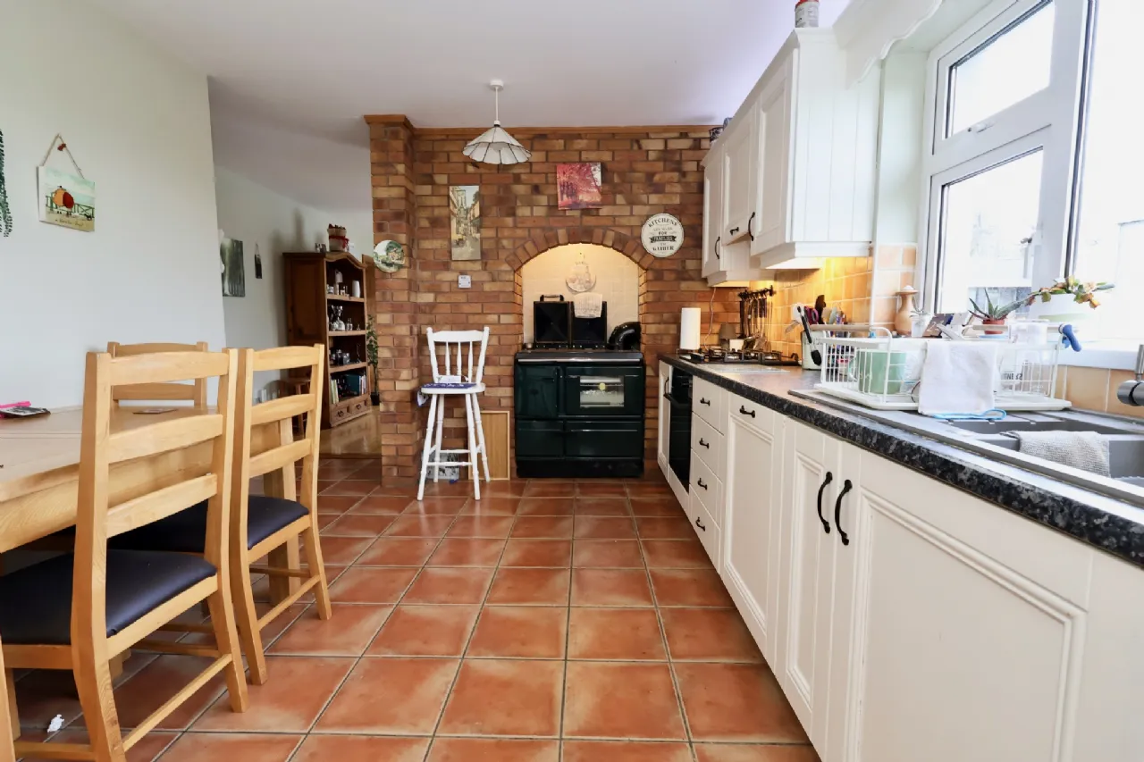 Photo of The Pigeons, Athlone, Co. Westmeath, N37 A627