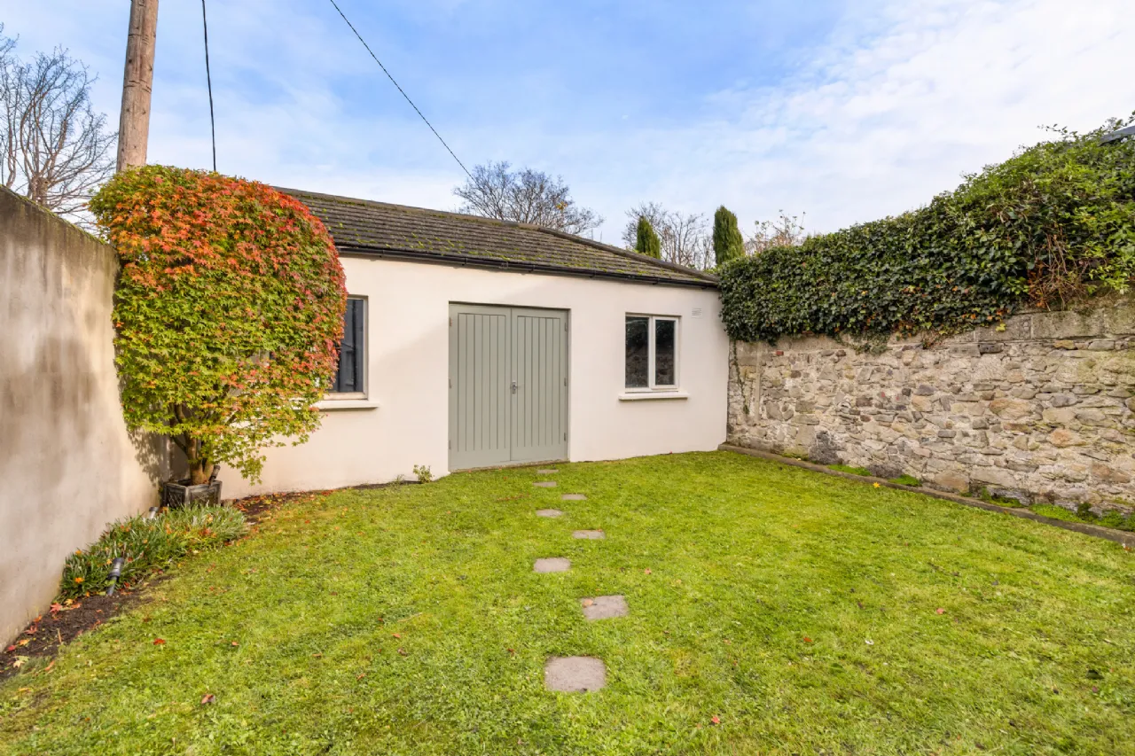 Photo of 1 Sandford Avenue, Donnybrook, Dublin 4, D04 C6Y6