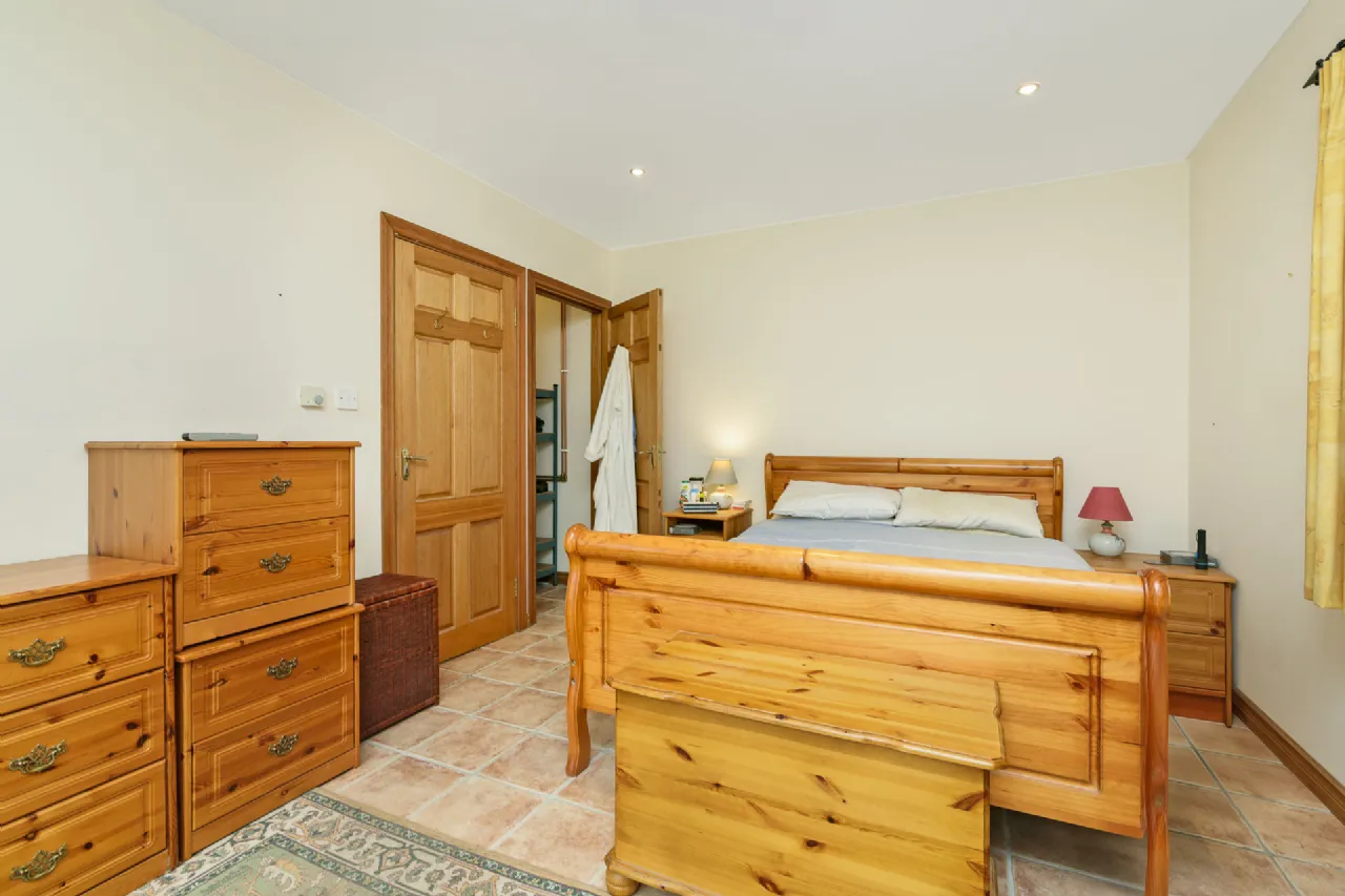 Photo of Ballinaraw House, Ballynaraw South, Bunnanaddan, Co. Sligo, F56FK00