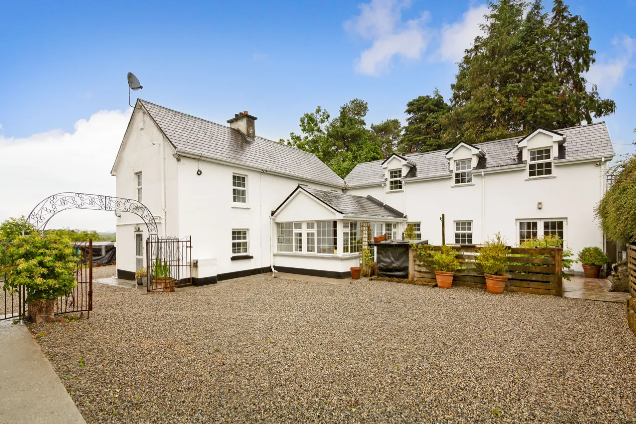 Photo of Ballinaraw House, Ballynaraw South, Bunnanaddan, Co. Sligo, F56FK00