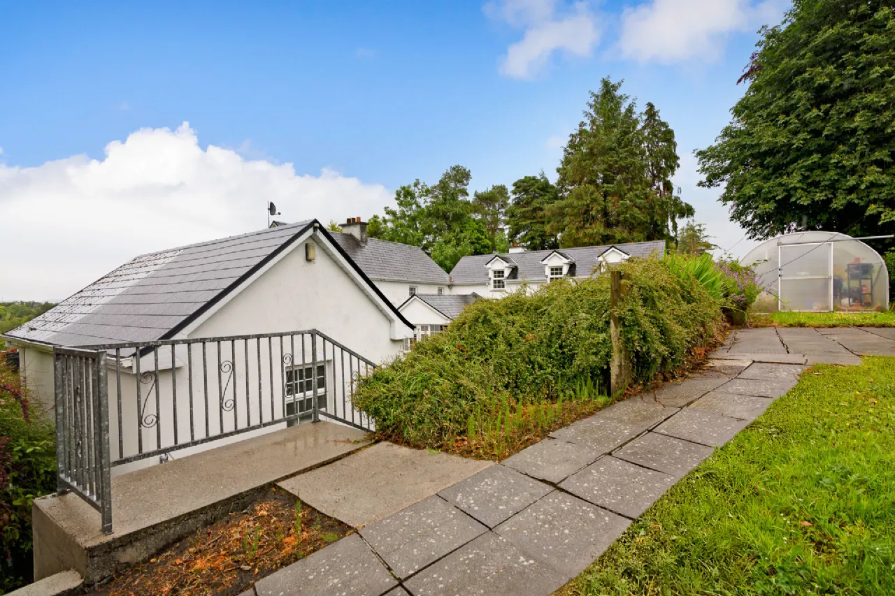 Photo of Ballinaraw House, Ballynaraw South, Bunnanaddan, Co. Sligo, F56FK00