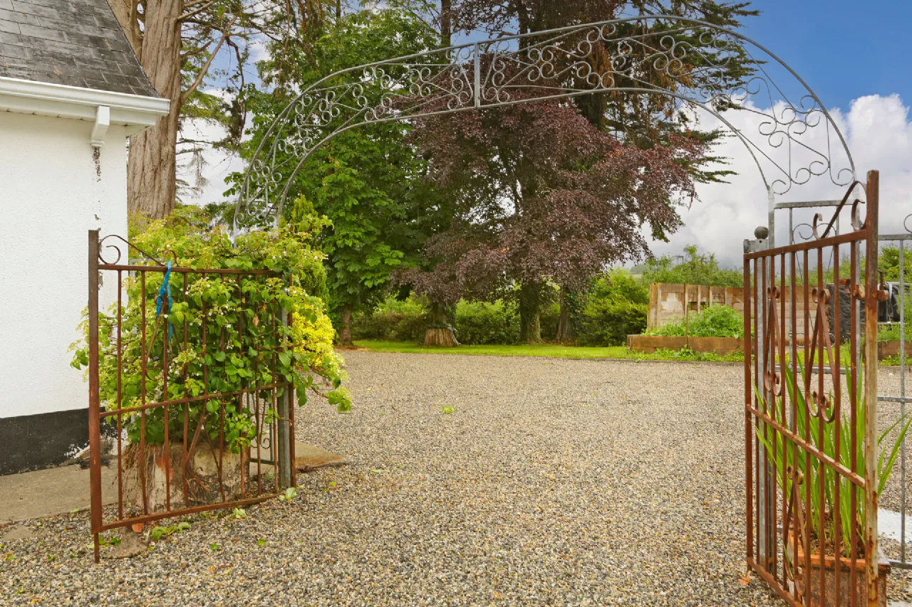 Photo of Ballinaraw House, Ballynaraw South, Bunnanaddan, Co. Sligo, F56FK00