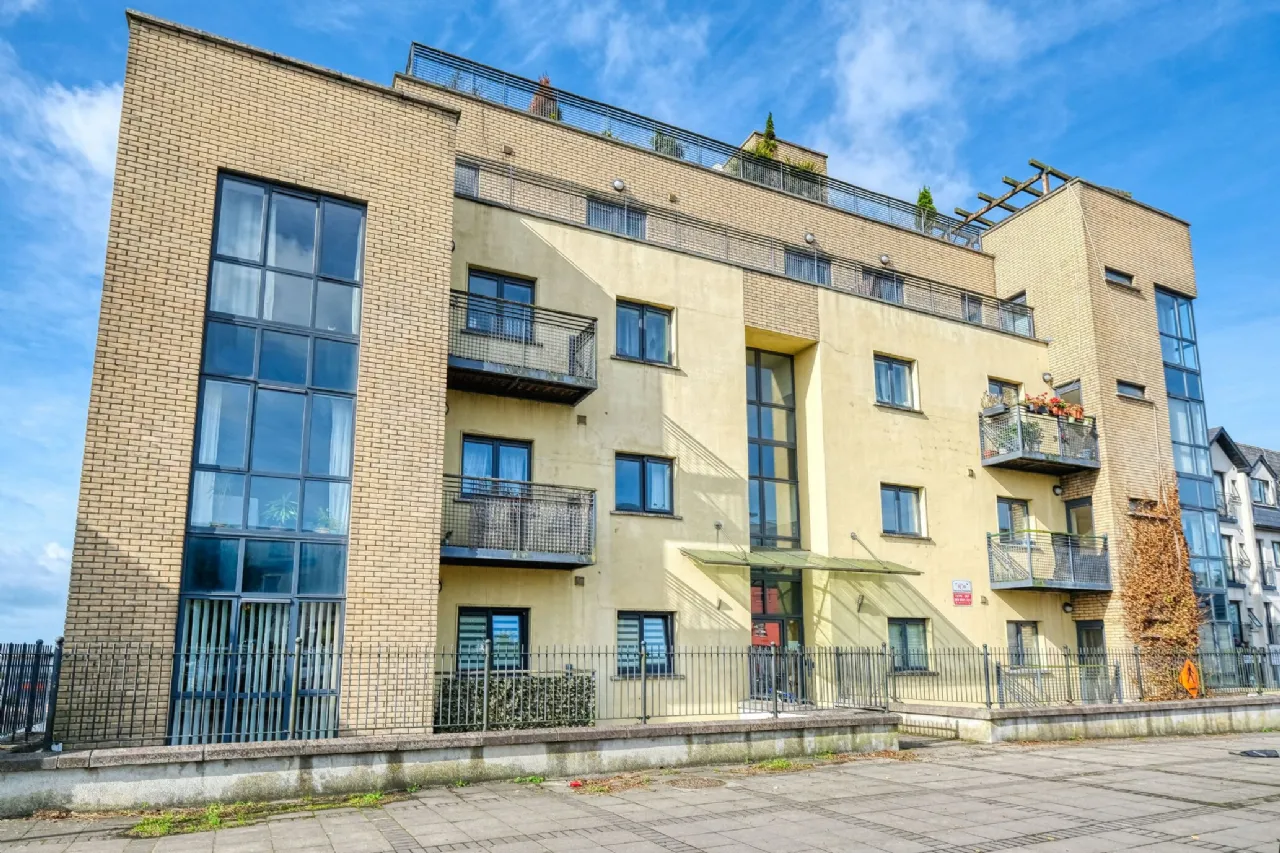 Photo of 1 The Quays, Market Square, Longford, N39 E797