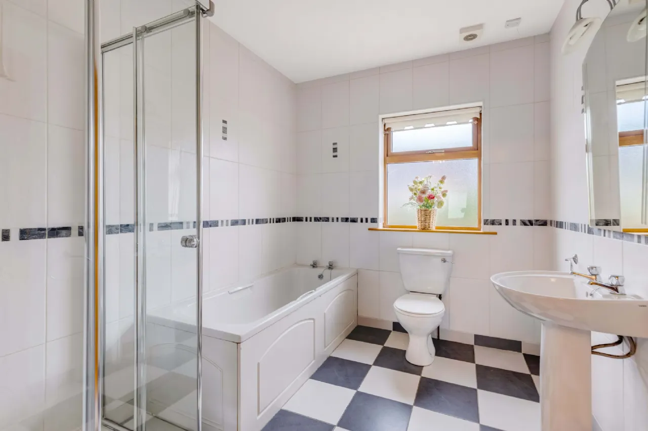 Photo of 2 Ashbrooke Manor, Moynehall, Cavan, H12C796