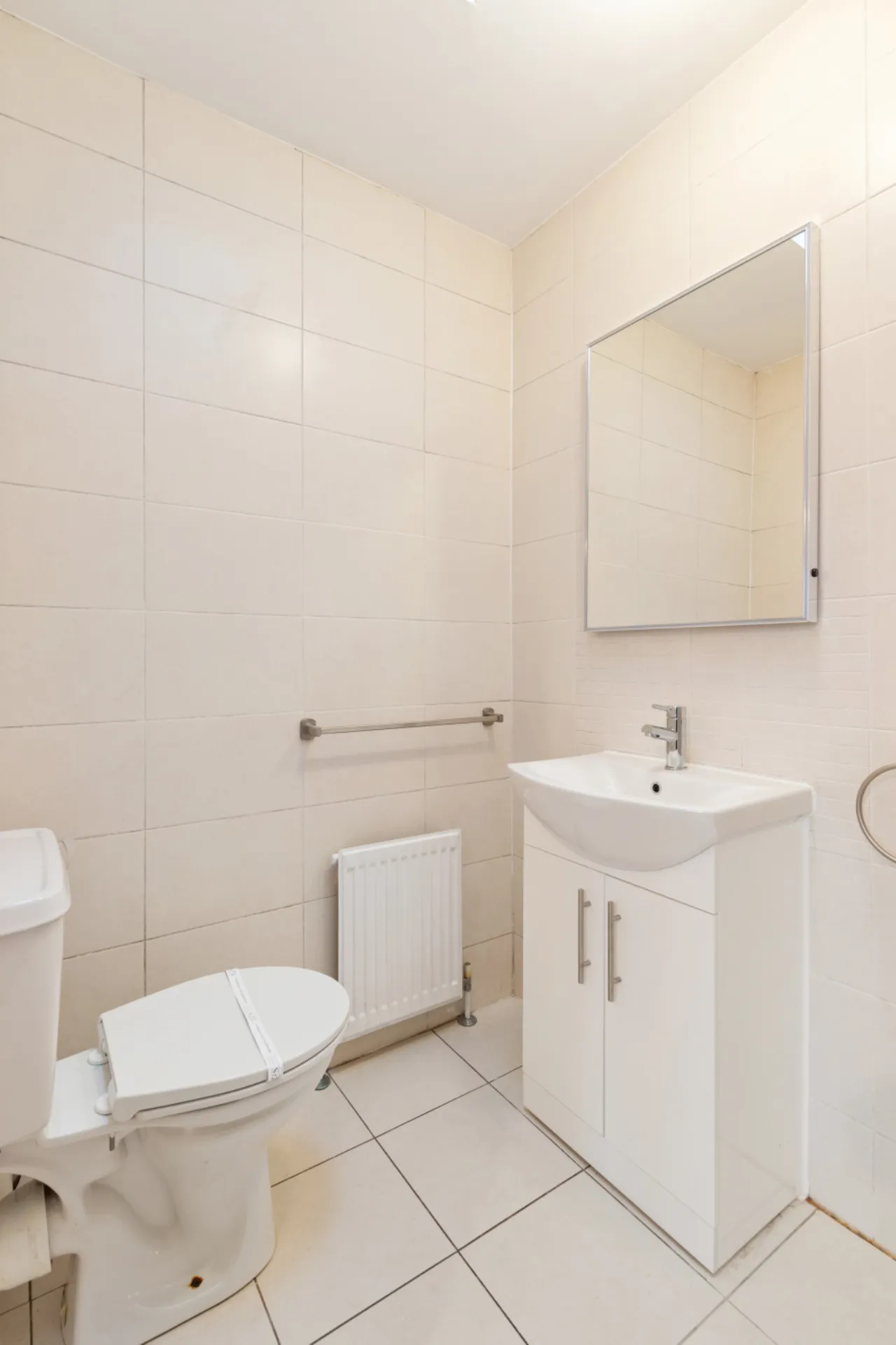 Photo of Anglesea, 40 Simmonscourt Castle, Ballsbridge, Dublin 4, D04 N2R5