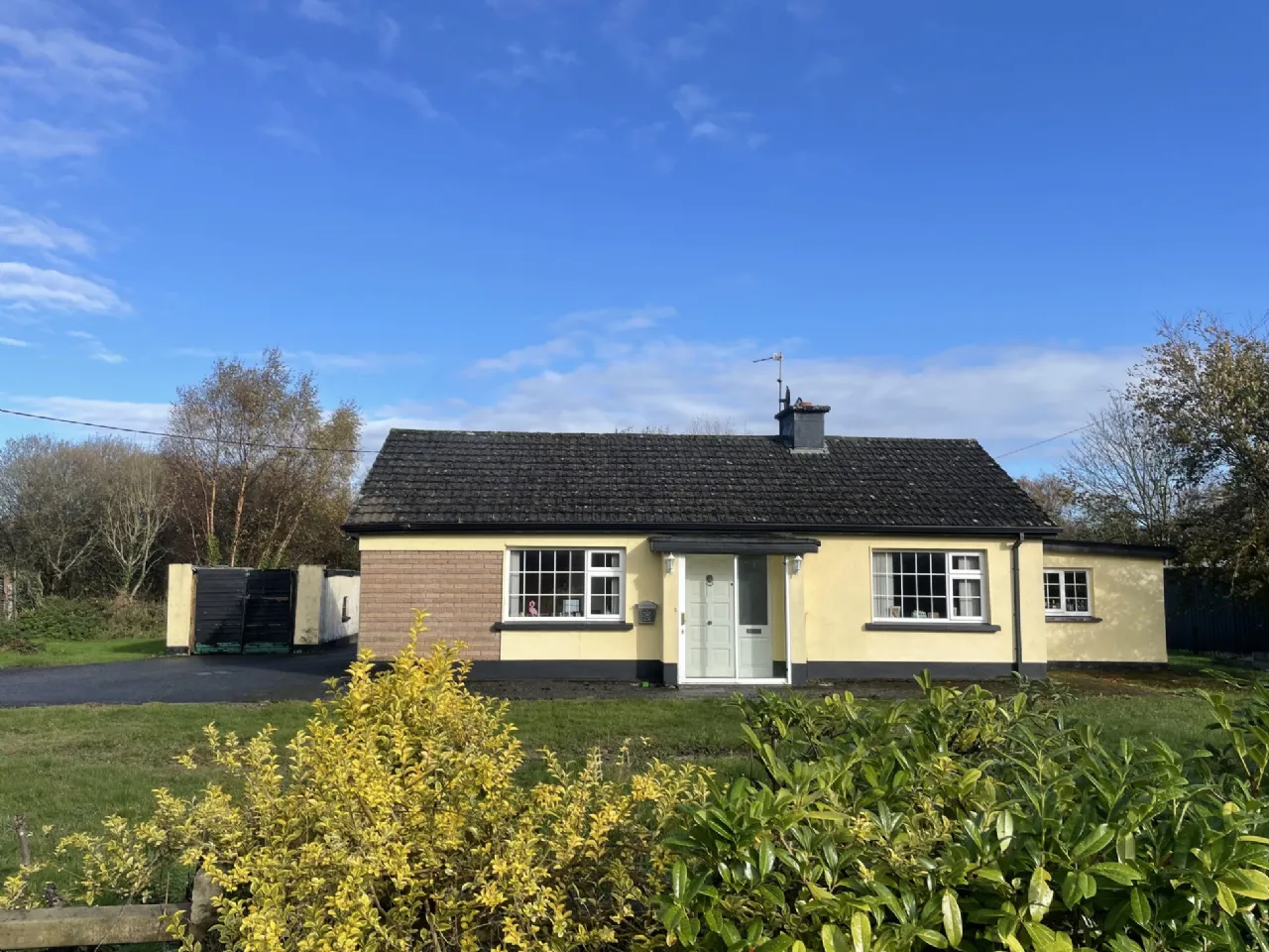 Photo of Back Road, Pullough, Tullamore, Co Offaly, R35Y284