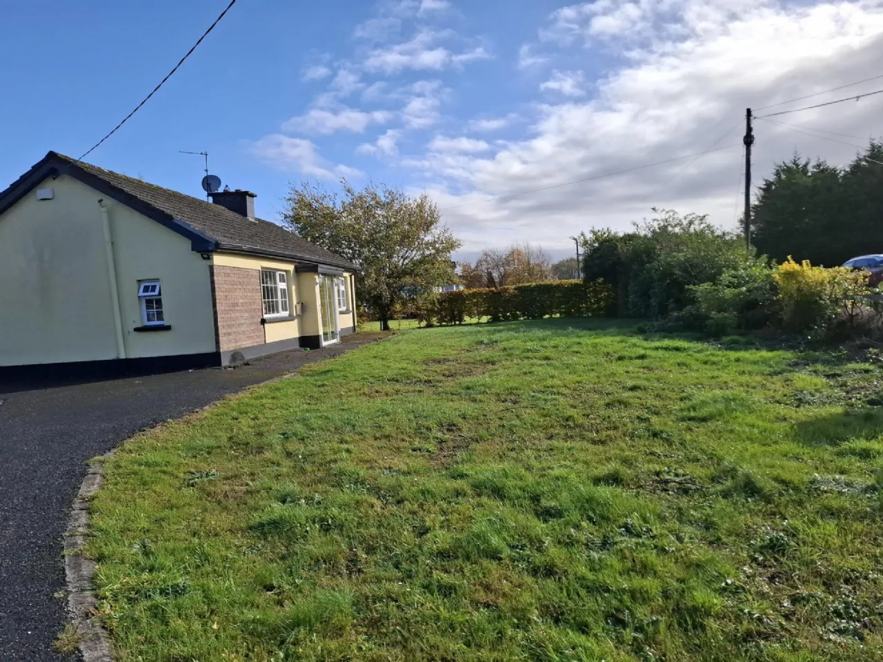 Photo of Back Road, Pullough, Tullamore, Co Offaly, R35Y284