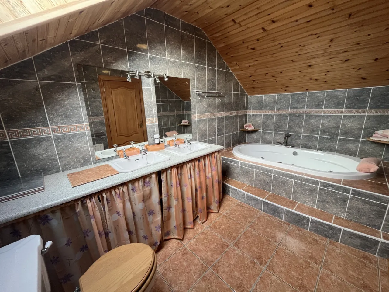 Photo of Errew, Castlehill,, Ballina, Co Mayo, F26 H6P7