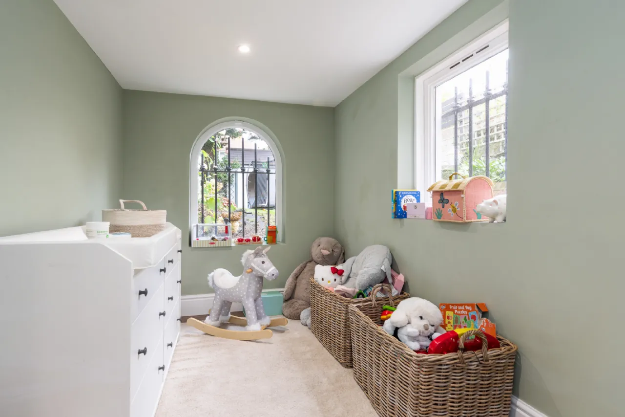 Photo of 3 Wellington Place, Ballsbridge, Dublin 4, D04 E7Y8