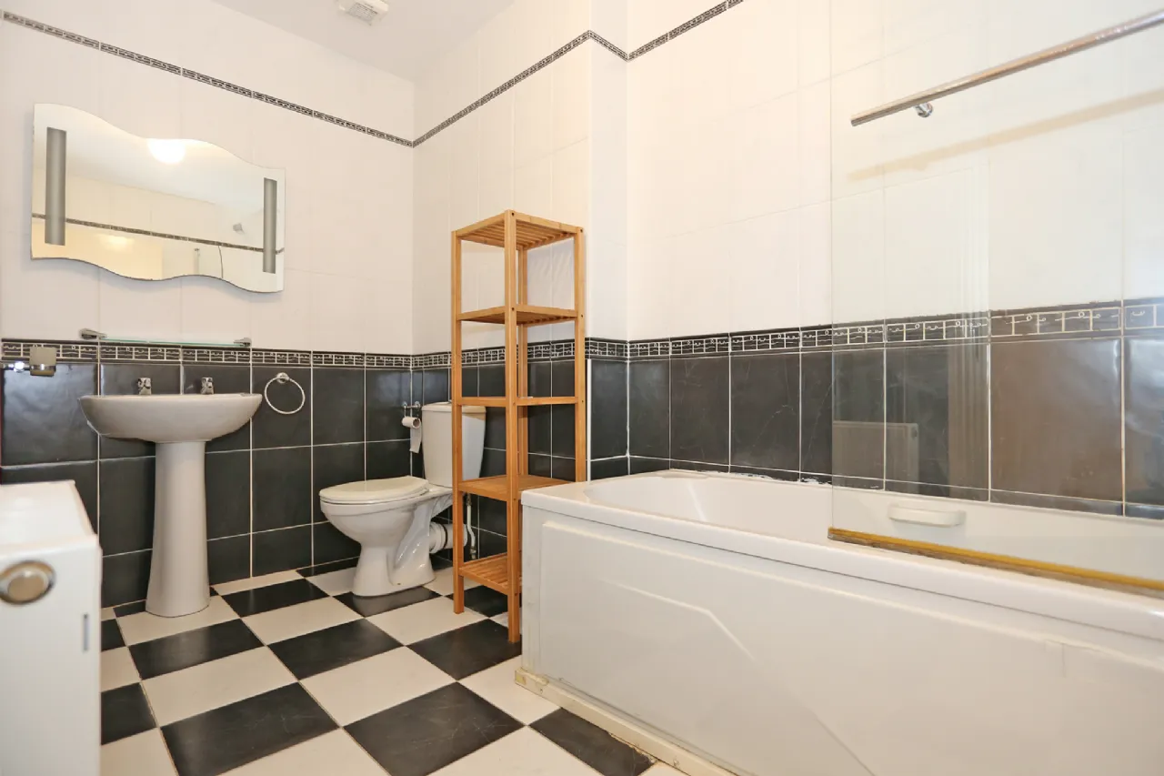 Photo of 186 Bru na Sionna, Shannon, Co. Clare, V14F585