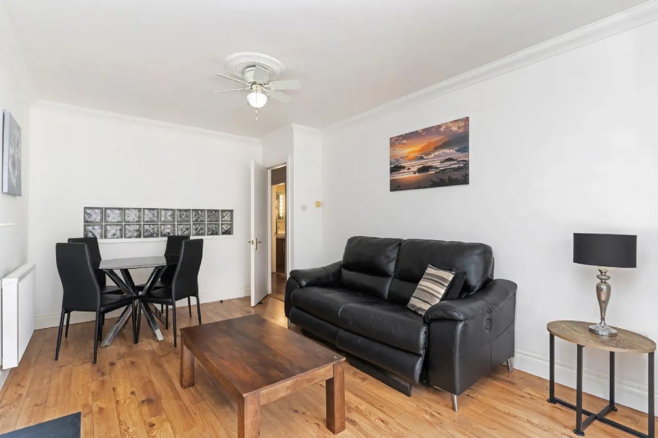 Photo of 46 Harcourt Green, Charlemont Street, Dublin 2, D02 AW28