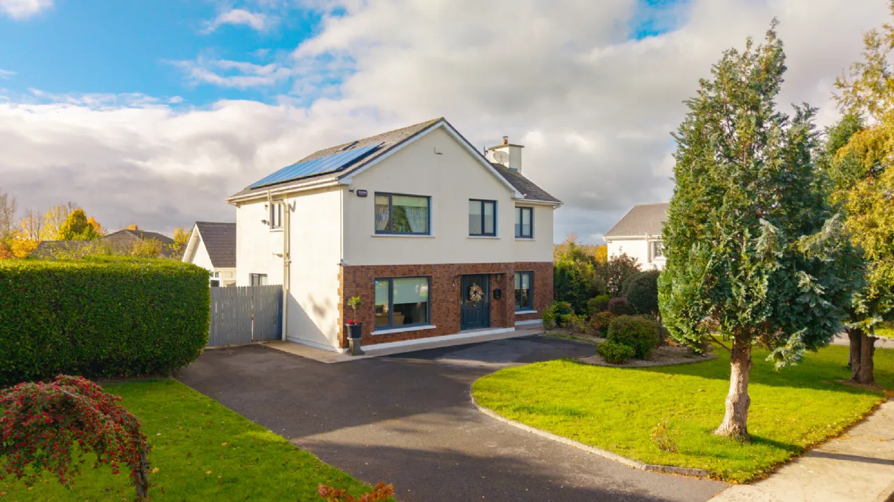 Photo of 10 Ashcourt, Clerihan, Clonmel, Co. Tipperary, E91 PC78