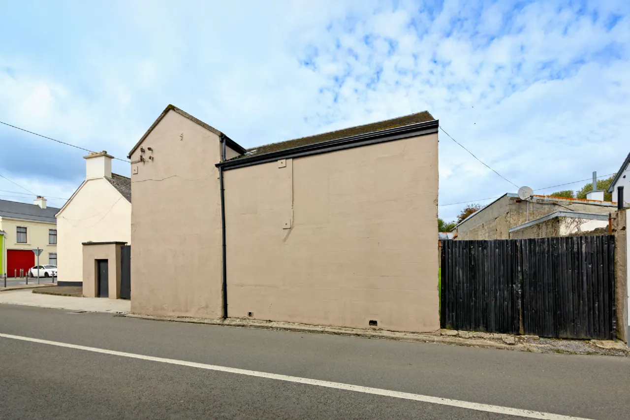 Photo of McGettricks, O'Connell Street, Ballymote, Co. Sligo, F56TX29