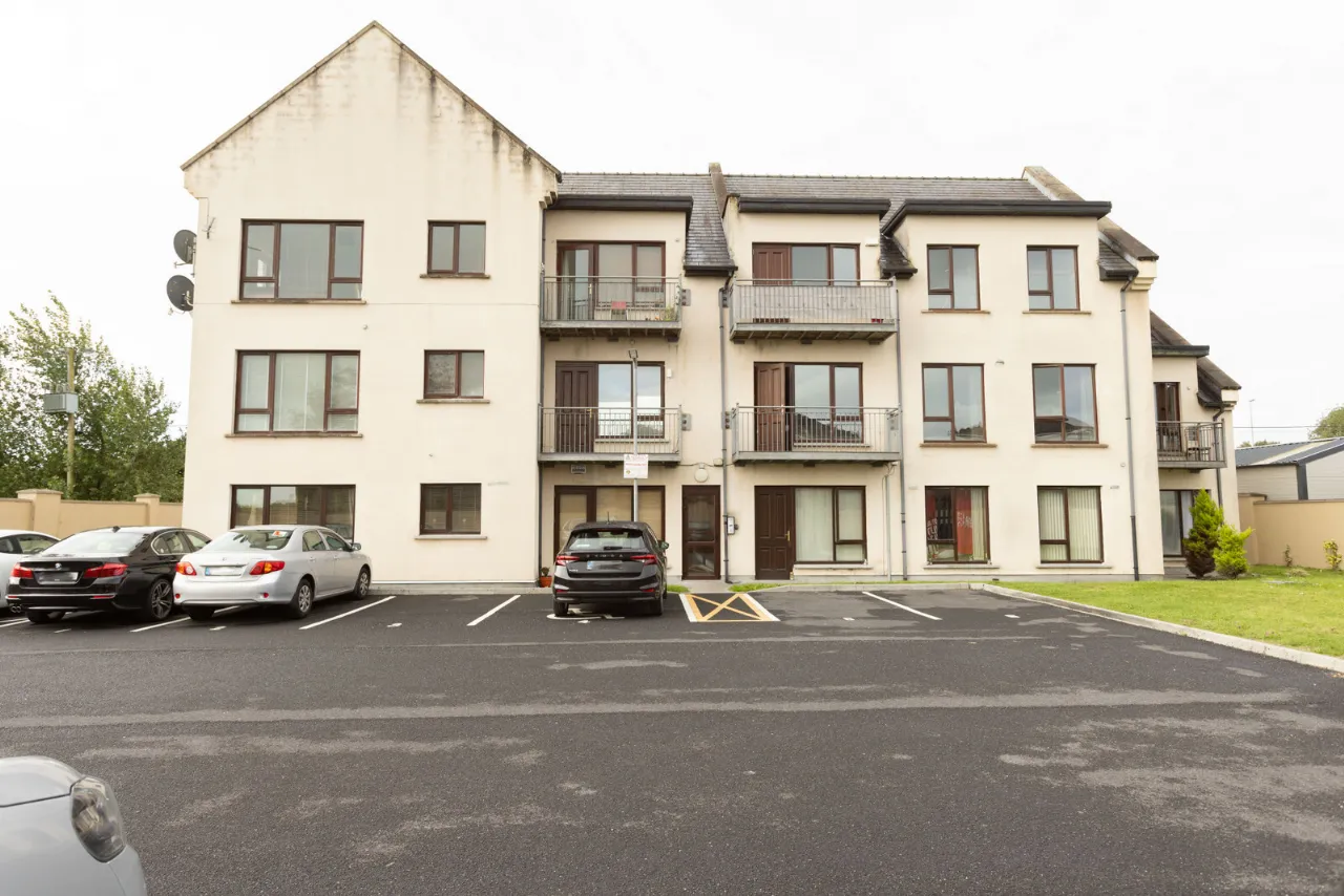 Photo of 4 Petitswood View, Dublin Rd, Mullingar, Co. Westmeath, N91 RY82