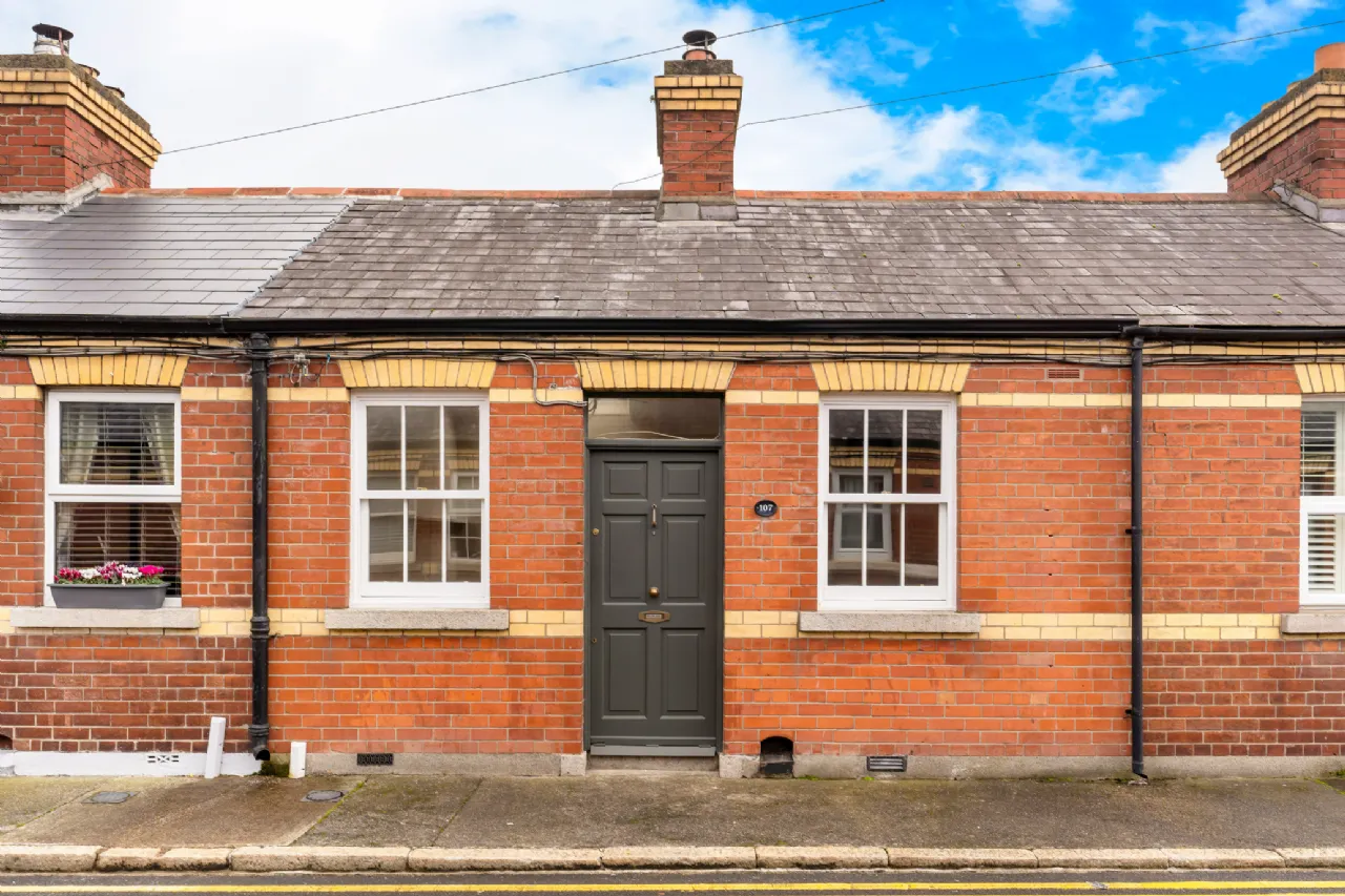 Photo of 107 Pembroke Cottages, Donnybrook, Dublin 4, D04 H5Y8