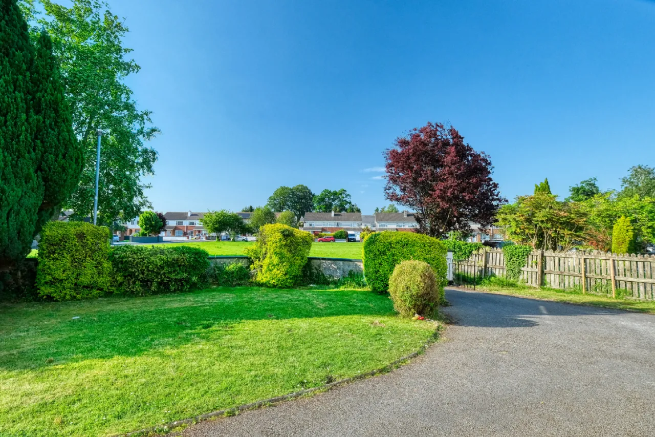 Photo of 45 College Park, Longford, N39YF83