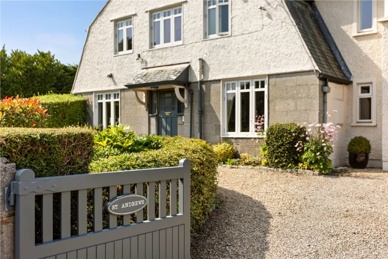 Photo of St Andrews, Gordon Avenue, Foxrock, Dublin 18, D18 K7V7