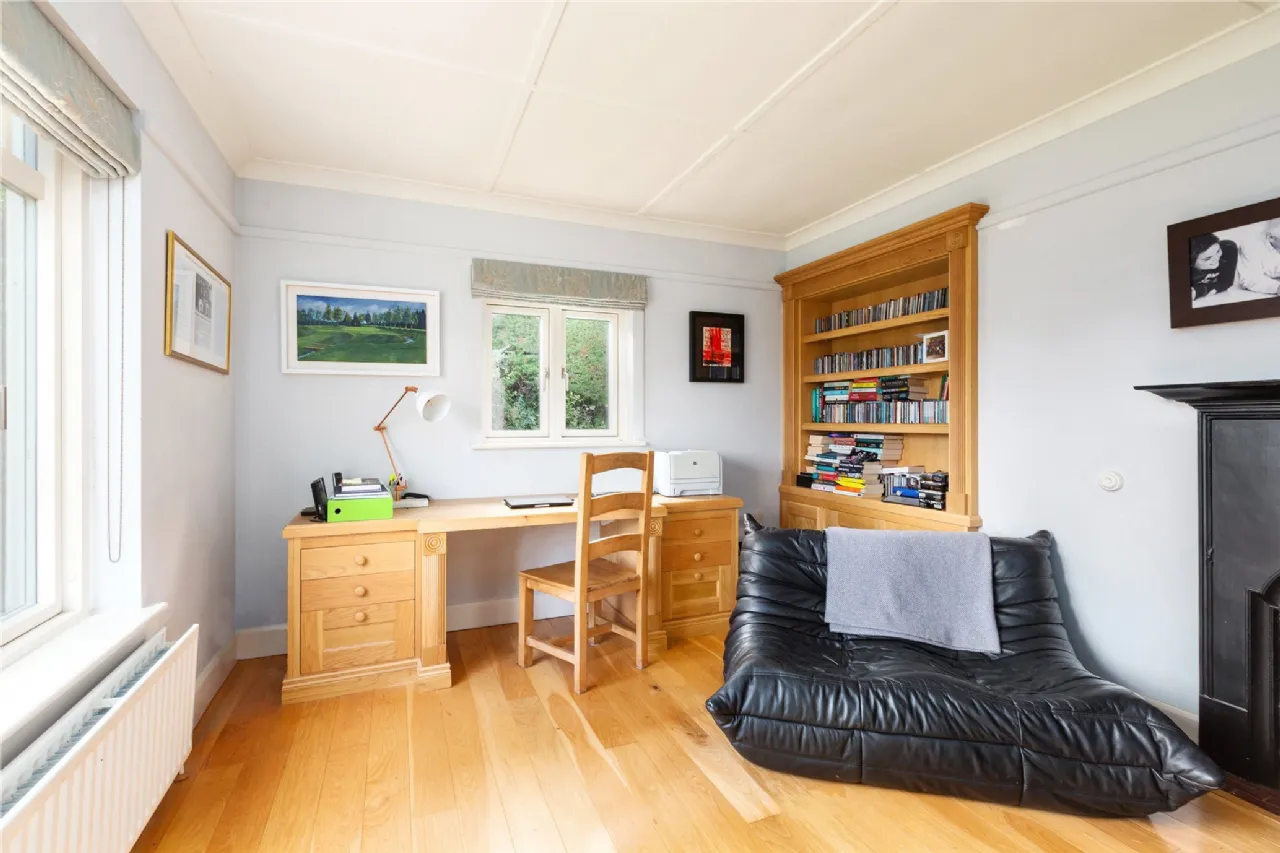 Photo of St Andrews, Gordon Avenue, Foxrock, Dublin 18, D18 K7V7