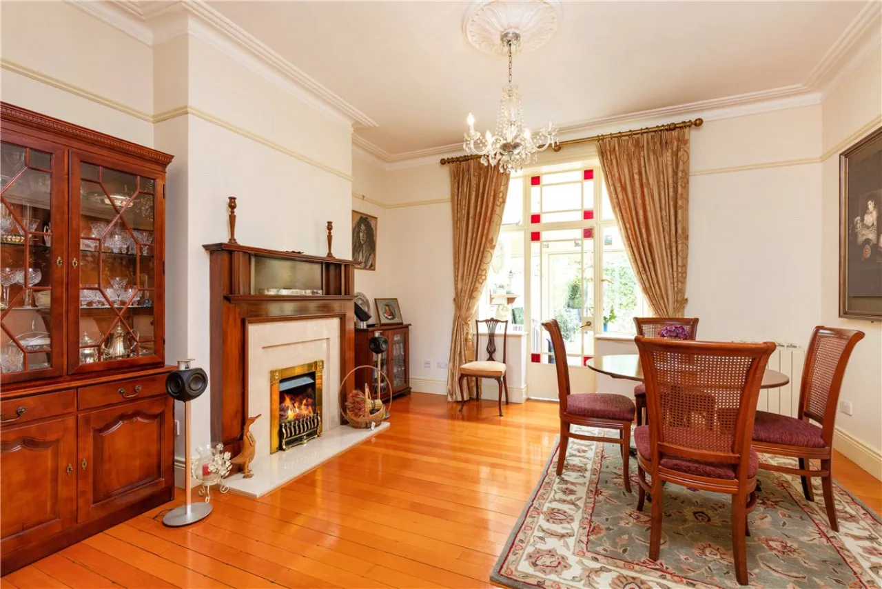 Photo of 74 Howth Road, Clontarf, Dublin 3, D03 AH98