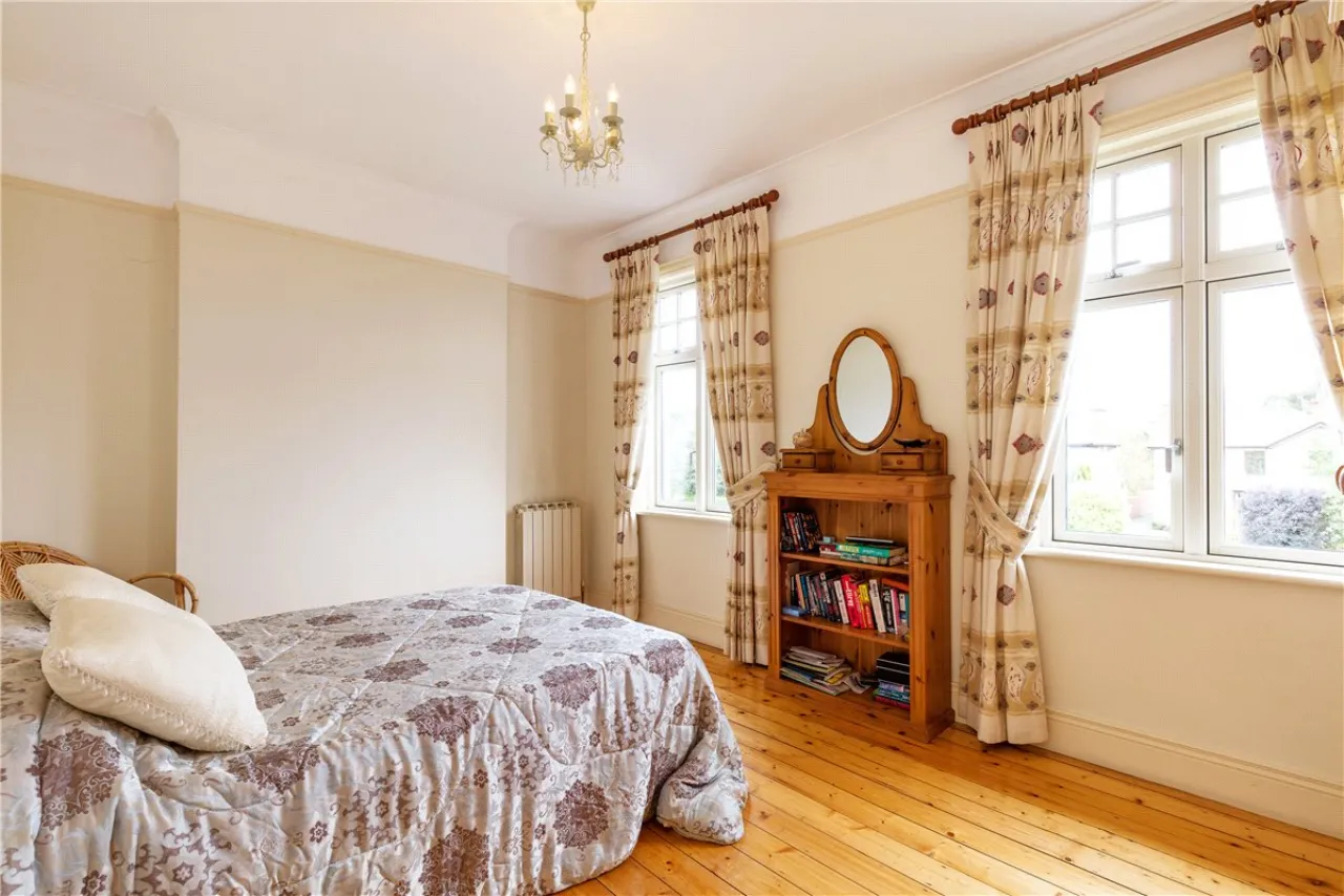 Photo of 74 Howth Road, Clontarf, Dublin 3, D03 AH98