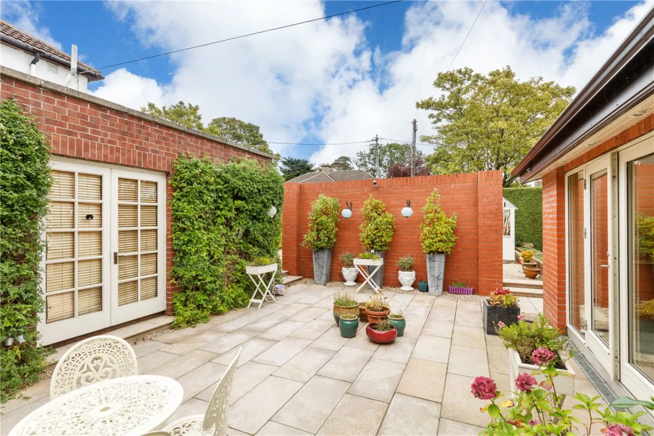 Photo of 74 Howth Road, Clontarf, Dublin 3, D03 AH98