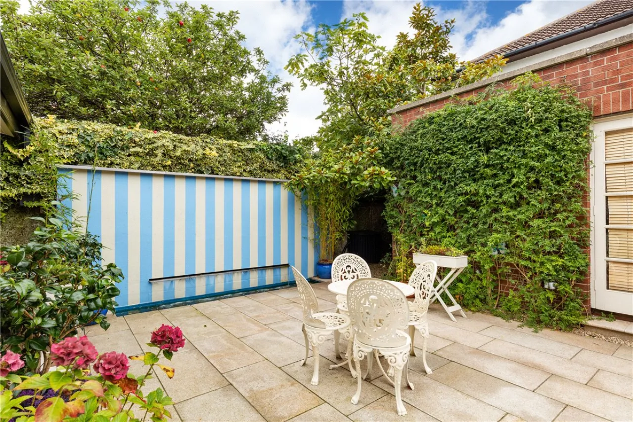 Photo of 74 Howth Road, Clontarf, Dublin 3, D03 AH98