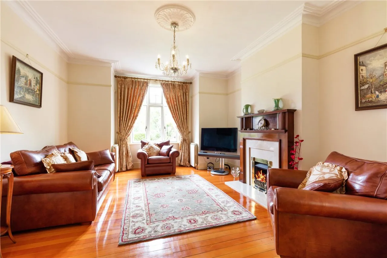 Photo of 74 Howth Road, Clontarf, Dublin 3, D03 AH98