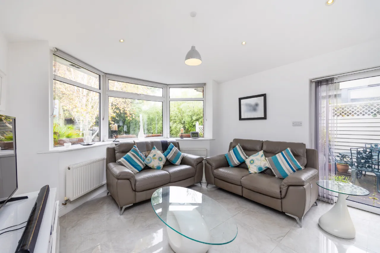 Photo of 10 Hollybrook Road, Clontarf, Dublin 3, D03 HW42