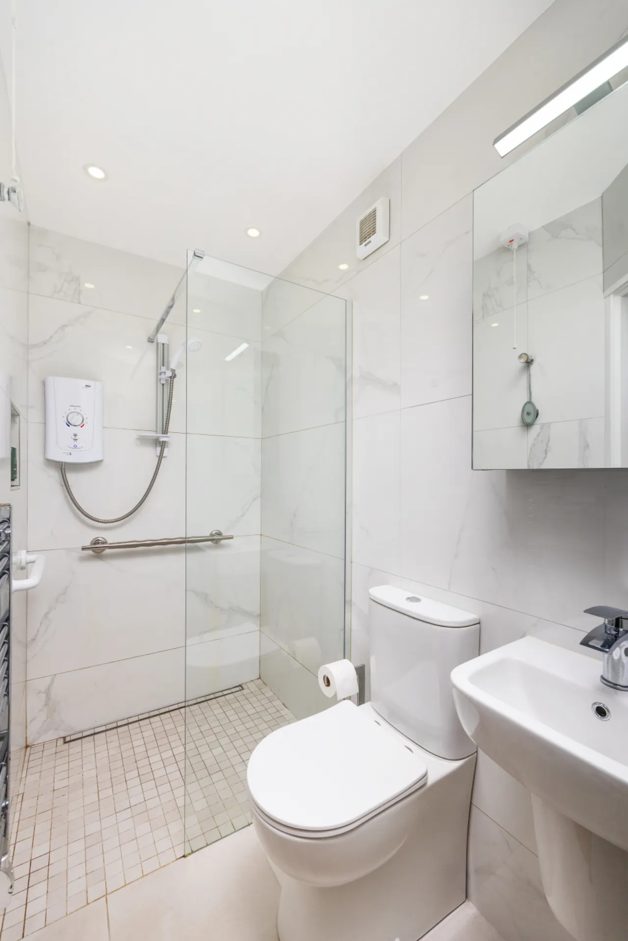 Photo of 10 Hollybrook Road, Clontarf, Dublin 3, D03 HW42