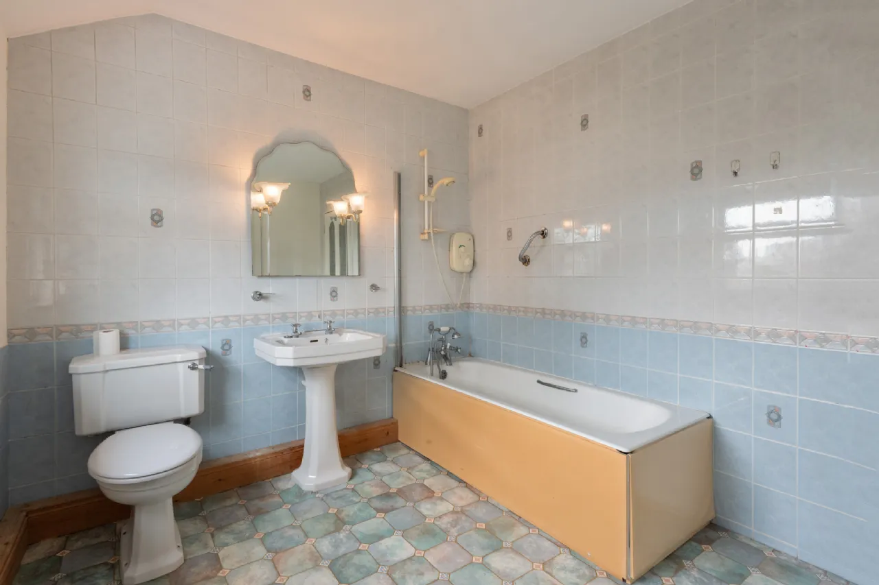 Photo of 18 Newbridge Avenue, Sandymount, Dublin 4, D04 W6V6