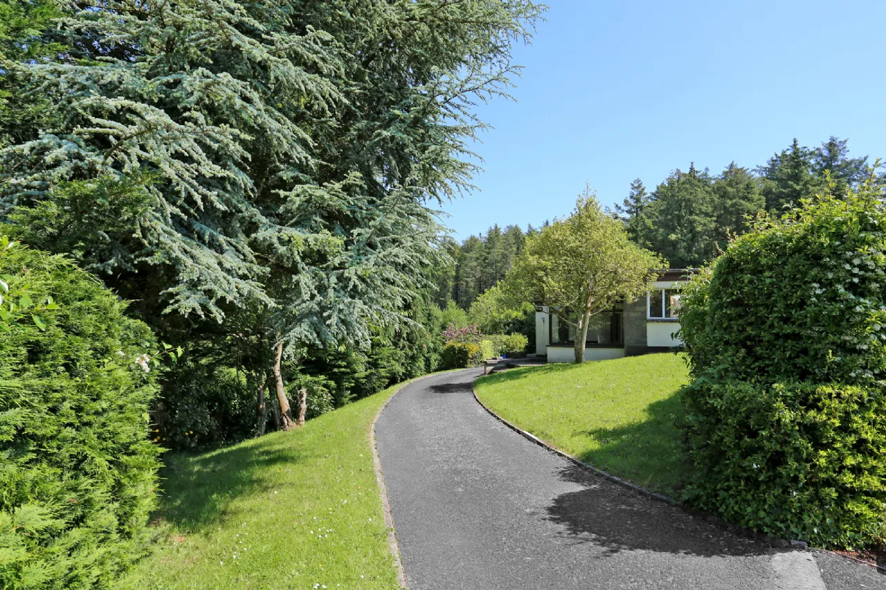 Photo of 14 Tullyglass Hill, Shannon, Co. Clare, V14KH42