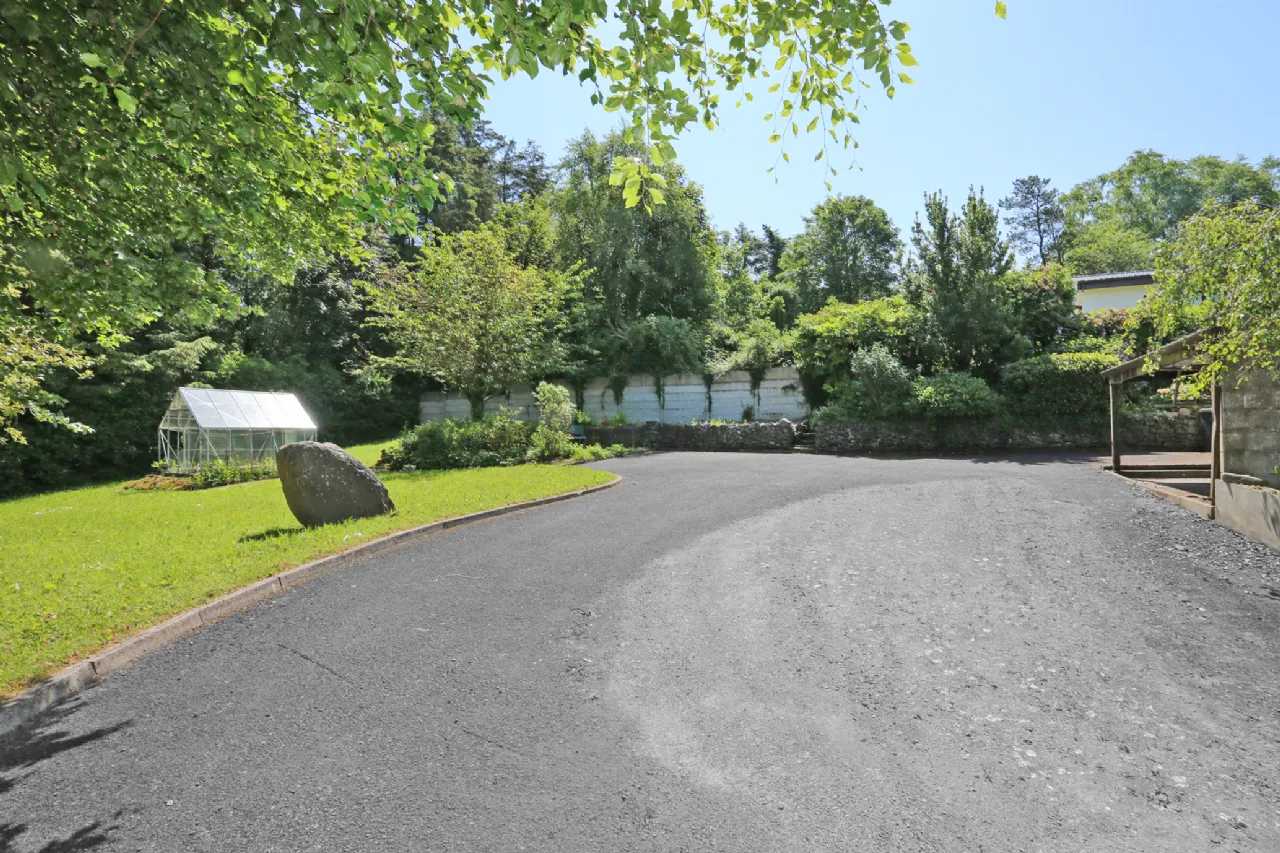 Photo of 14 Tullyglass Hill, Shannon, Co. Clare, V14KH42