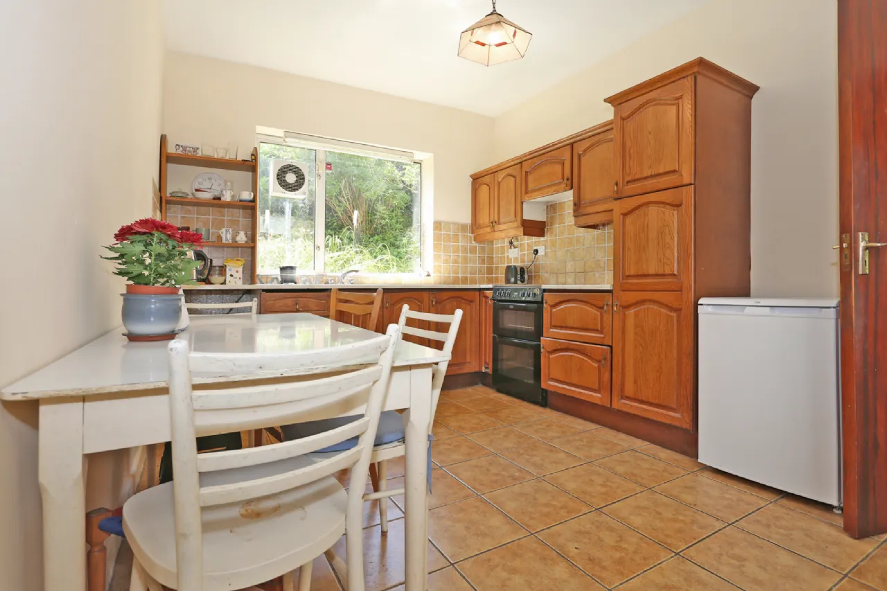Photo of 14 Tullyglass Hill, Shannon, Co. Clare, V14KH42