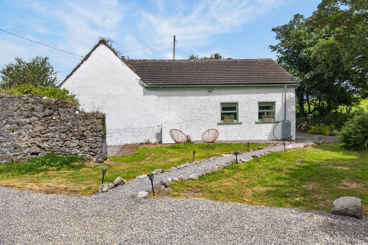 Photo of Cairn View Cottage, Knocknarea, Strandhill, Co. Sligo, F91YK53