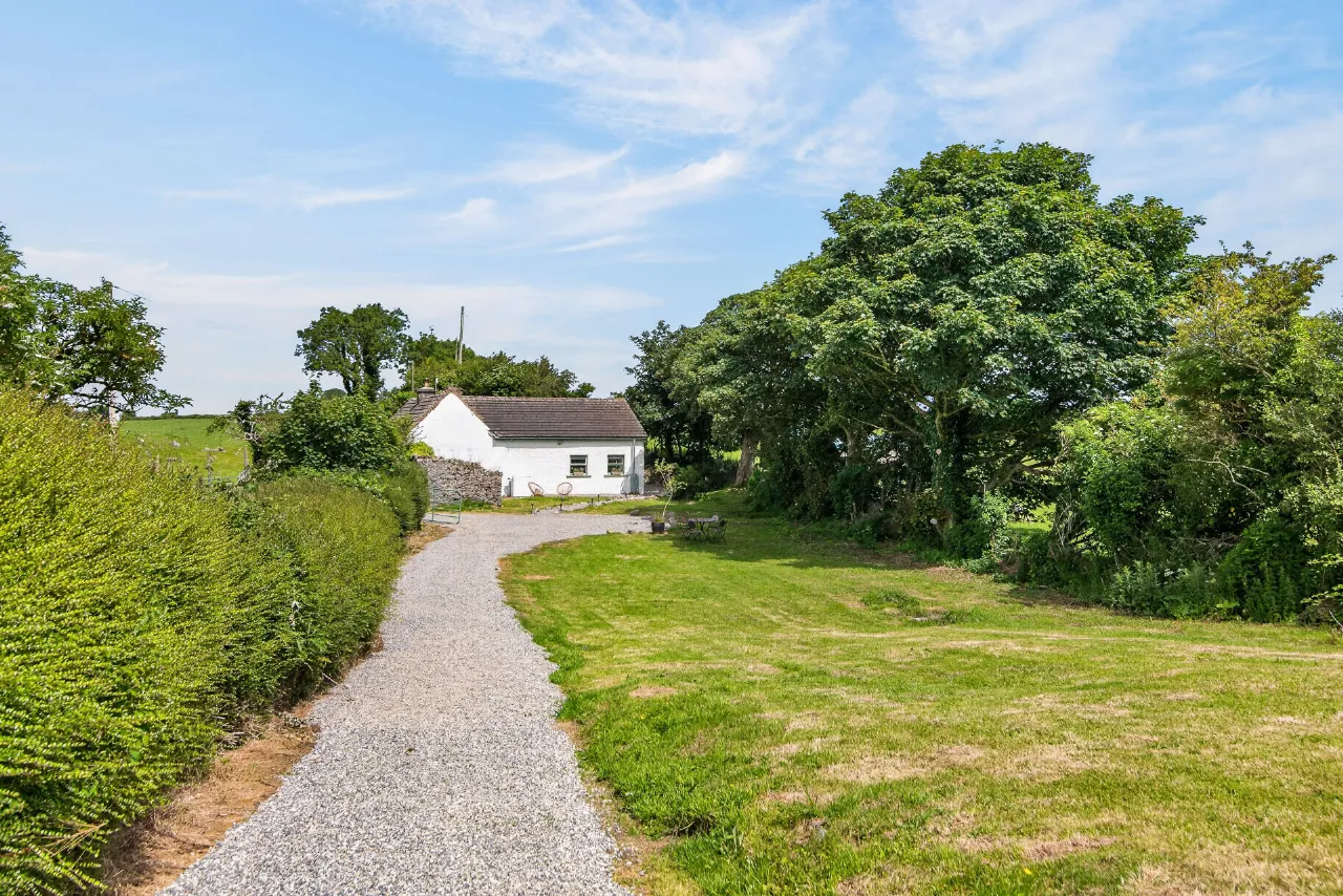 Photo of Cairn View Cottage, Knocknarea, Strandhill, Co. Sligo, F91YK53